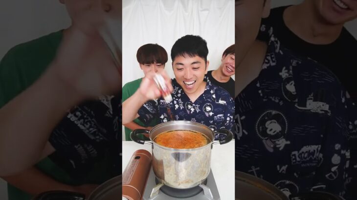 しりとりで七味をかけて沸騰したら飲まなきゃいけない味噌汁が激辛すぎたwww　funny video 😂😂😂　#shorts