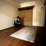 【事故物件】絶対この部屋で何かあった。床が完全におかしい家に1人で泊まってみた。