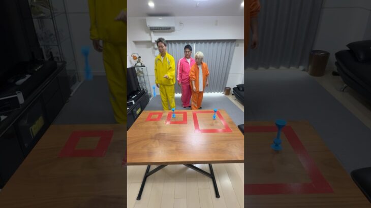 枠の中に連続で入れろ！😂🎯 Put them in a sequence in the frame #shorts #challenge